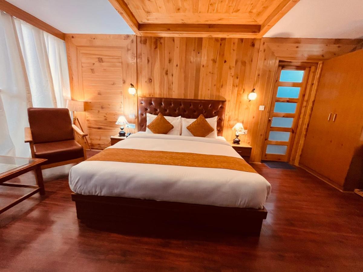 Hotel Winterline - Five Star Luxury Hotel Near Mall Road Manali ภายนอก รูปภาพ