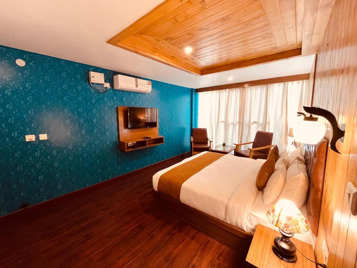 Hotel Winterline - Five Star Luxury Hotel Near Mall Road Manali ภายนอก รูปภาพ