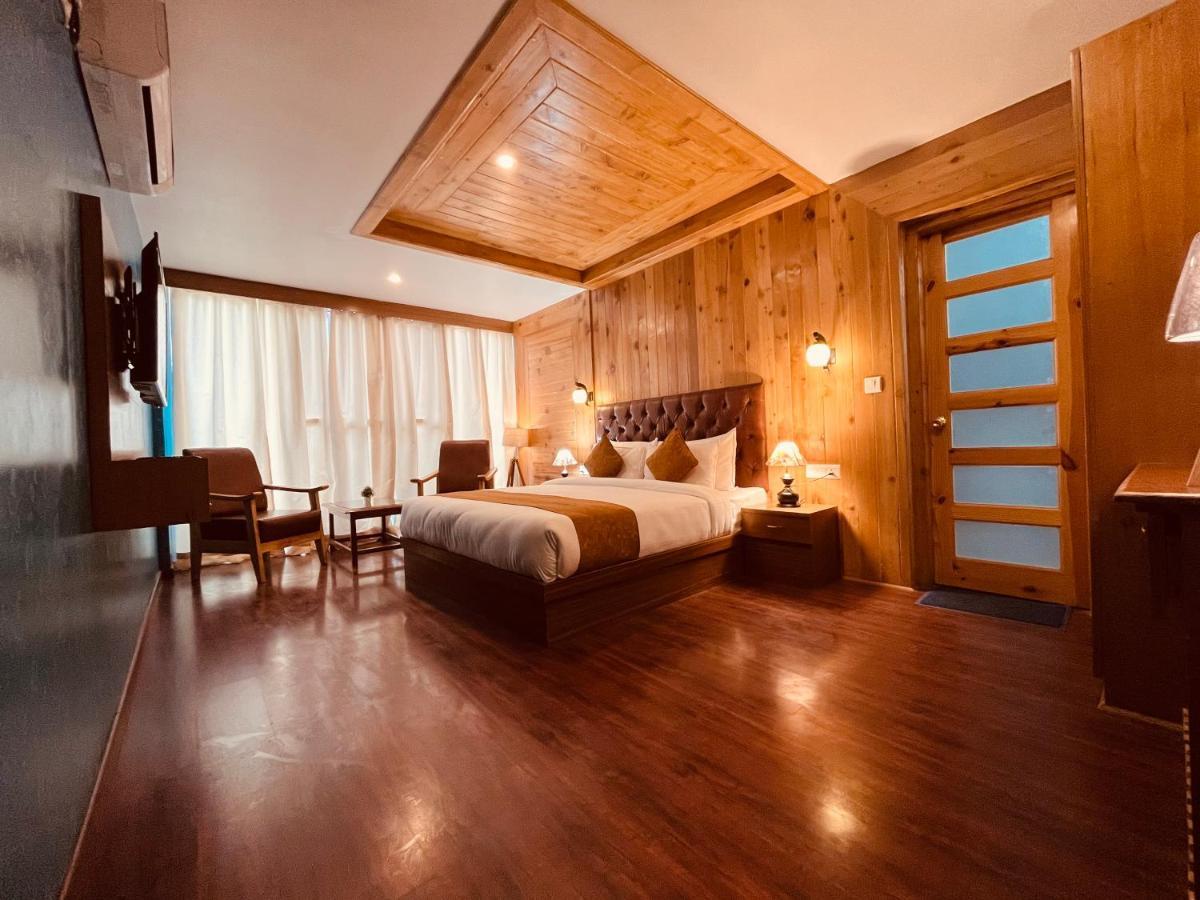 Hotel Winterline - Five Star Luxury Hotel Near Mall Road Manali ภายนอก รูปภาพ